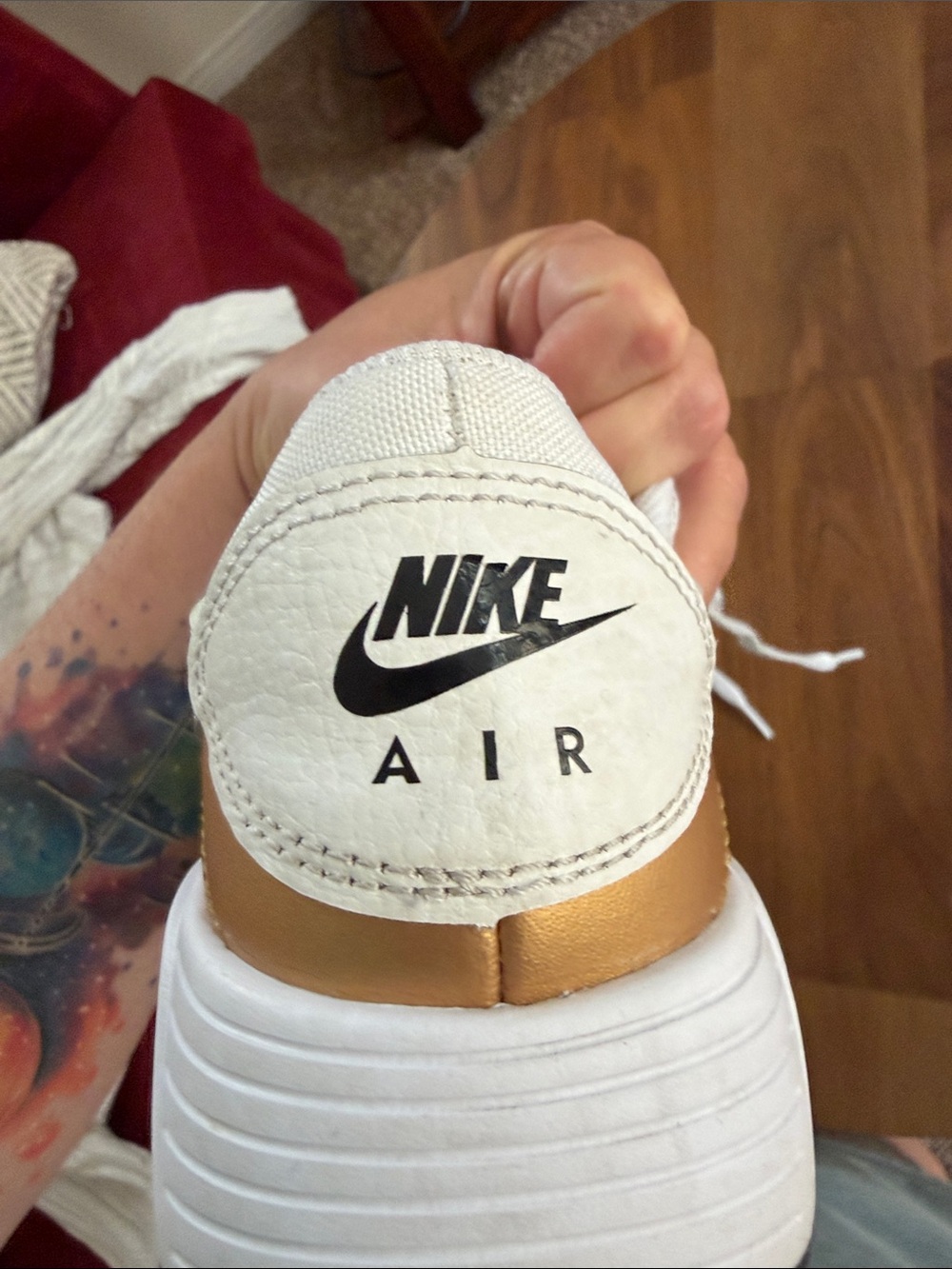 Nike Air Max SC White Sneakers with Gold Trim - Picture 10 of 10